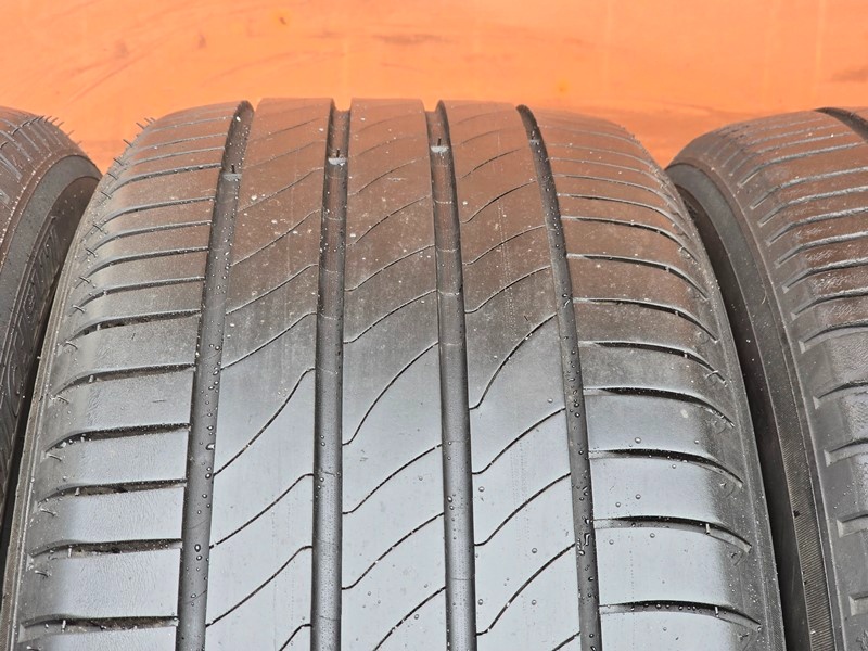 Letní Michelin 215/50/17 - 3