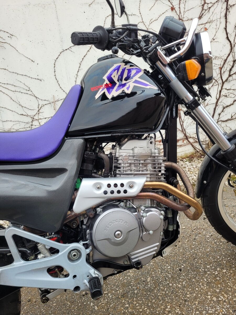 Honda SLR 650, el.štartér, len 11.200 km, TOP STAV