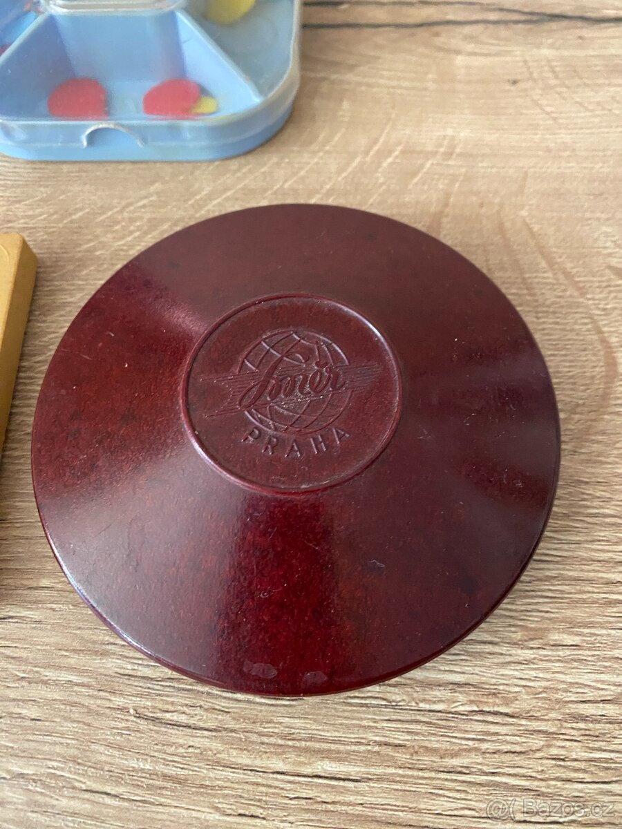 staré hry stolní hry retro hry směr praha - 3