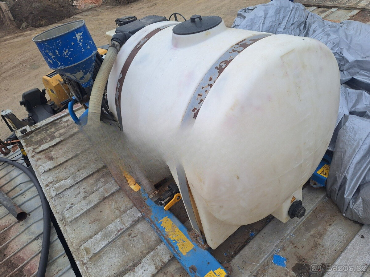 Kompaktní horizontální směrová vrtná souprava GRUNDODRILL 4X - 3