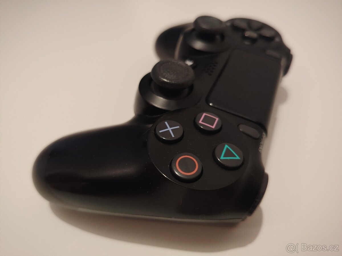 Ps4 ovladač - 3