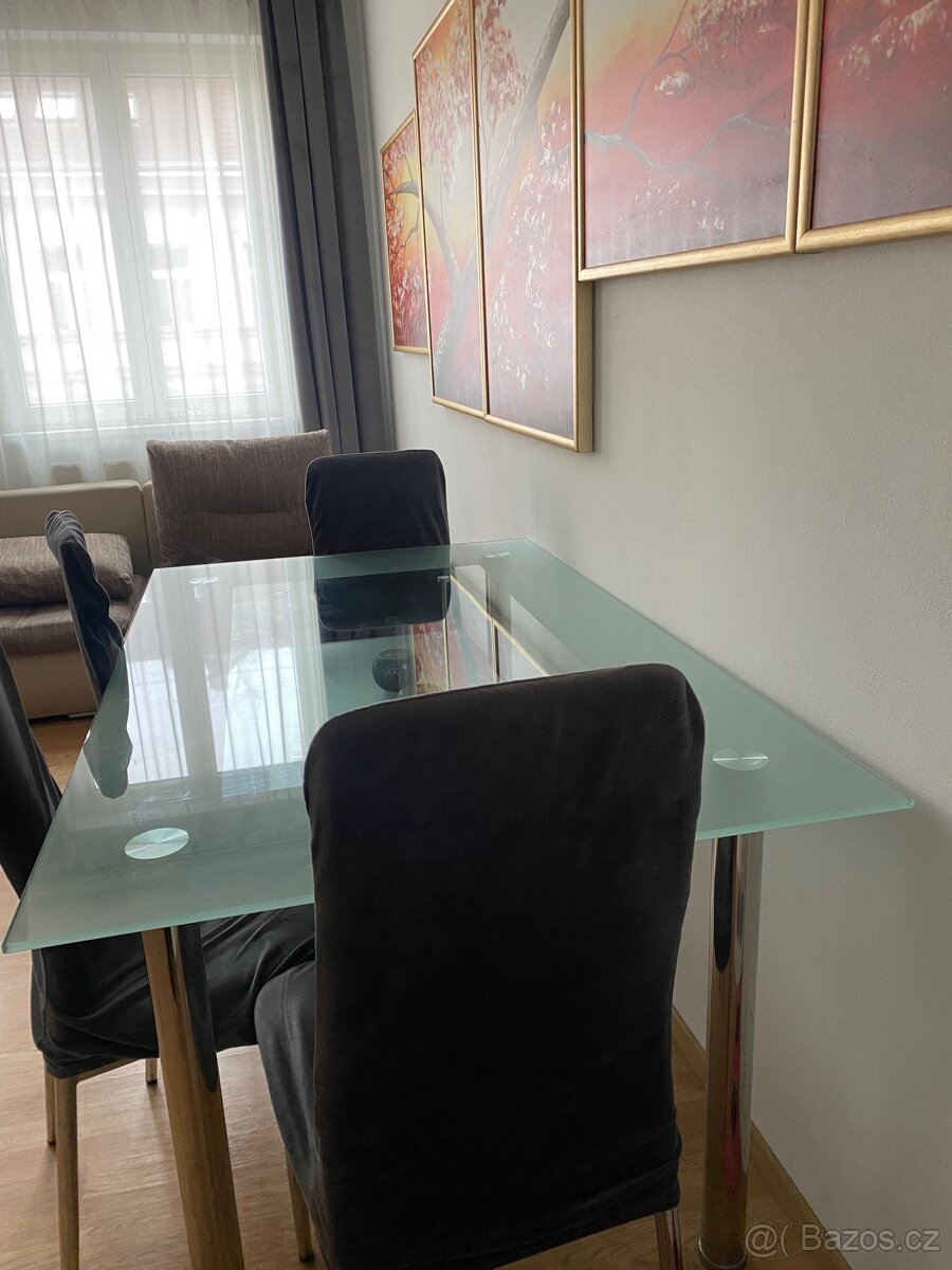 Jídelní stůl - 3