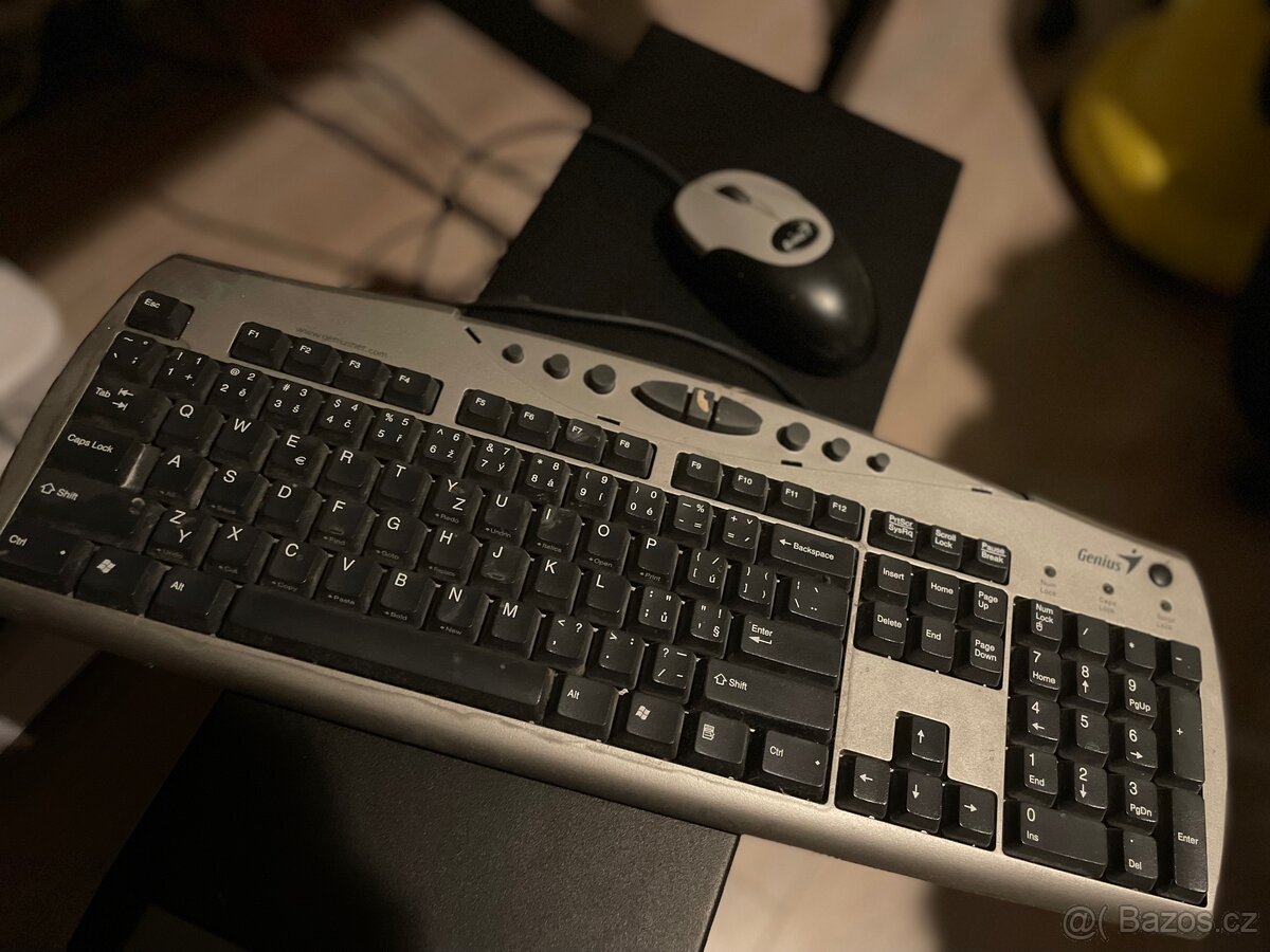 Stolni PC s monitorem (klavesnice,mys) - 3