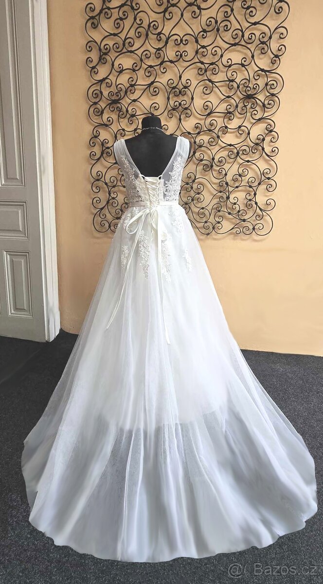 IVORY SVATEBNÍ ŠATY S VLEČKOU - 3