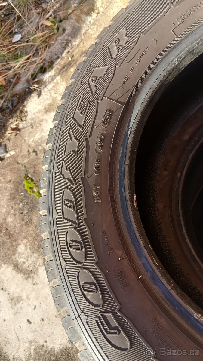 Letní pneu 215/65/15C - 3