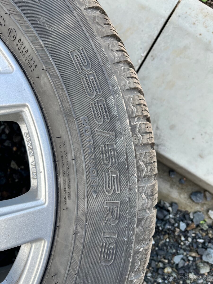 Zimní pneu 255/55 r19 - 3