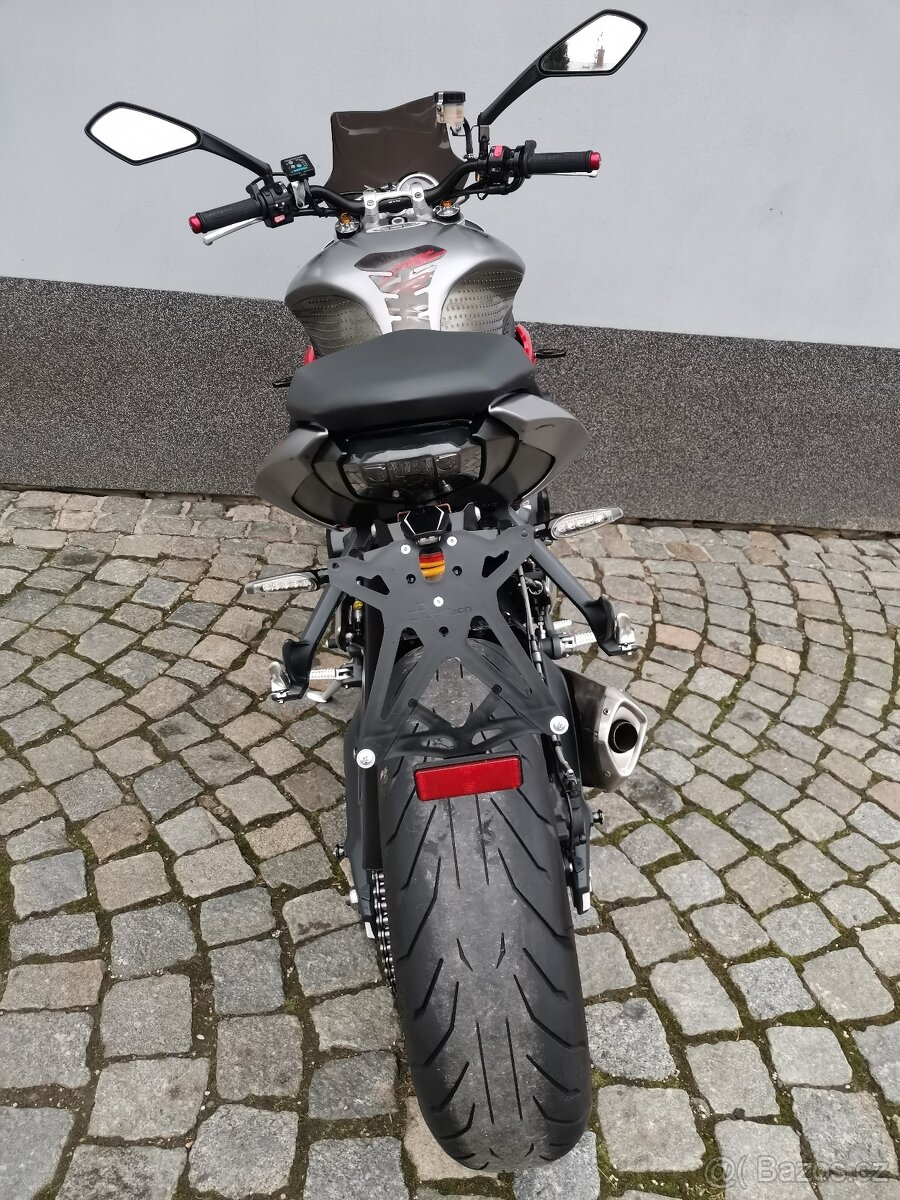 Triumph Street triple - 3