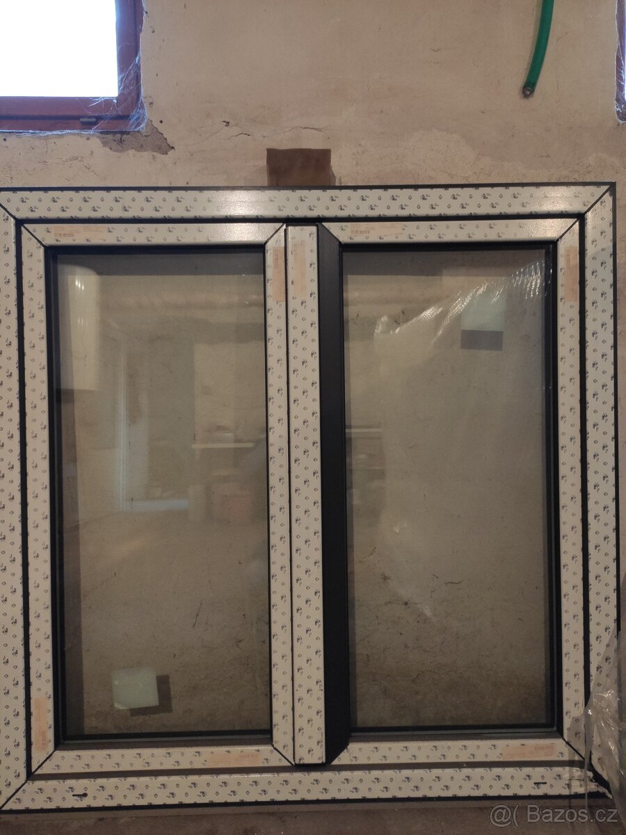 Dvoukřídlé okno ANTHRAZIT - 3