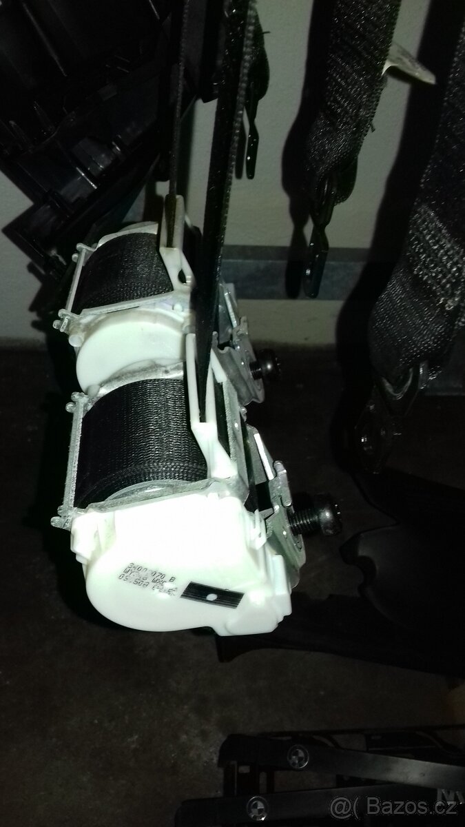 BMW X3 E83 2.0d Xdrive 2008 sada bezpečnostních pásů - 3