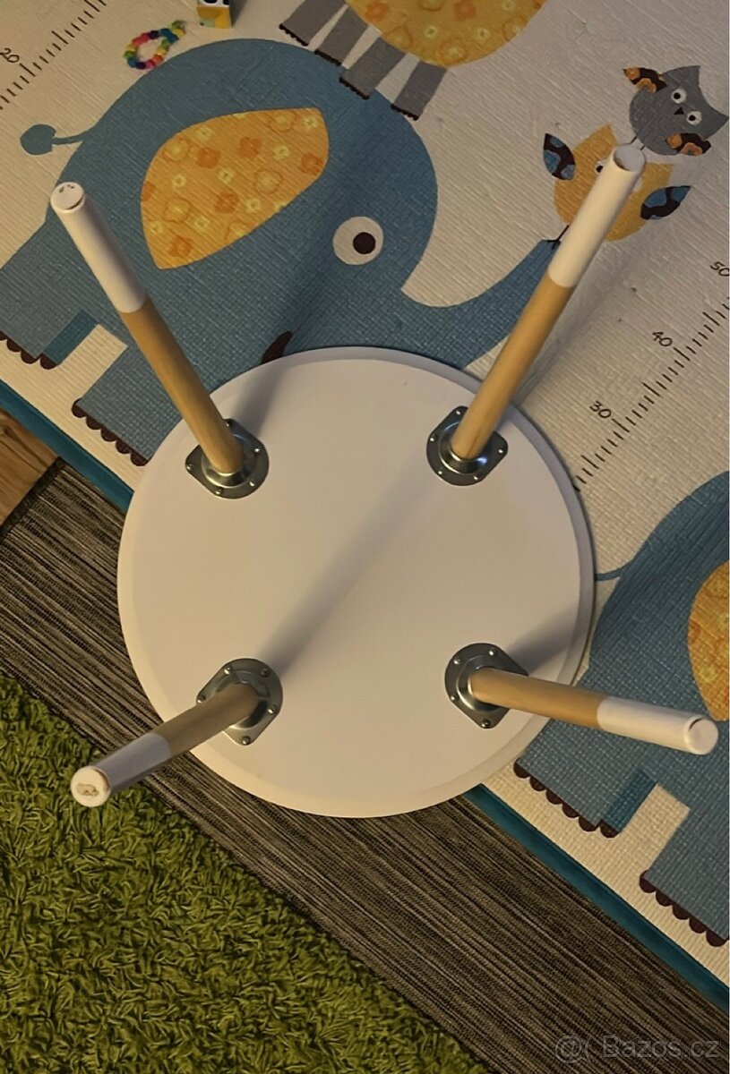 Konferenční stůl kulatý - 3