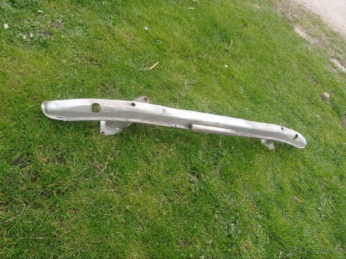 Felicia - výztuha předního nárazníku - 3