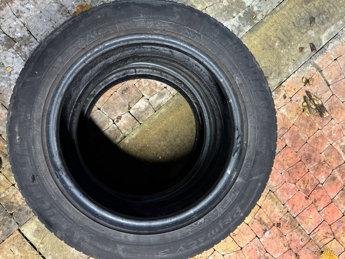 Dvě letní pneu 205/55/16 Michelin. - 3