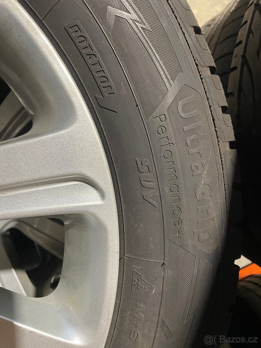 235/60R18 - 3