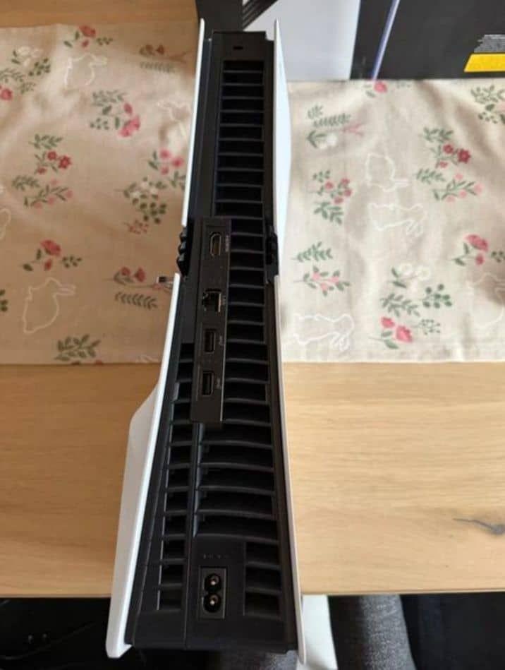 Playstaton 5 PRO - 3