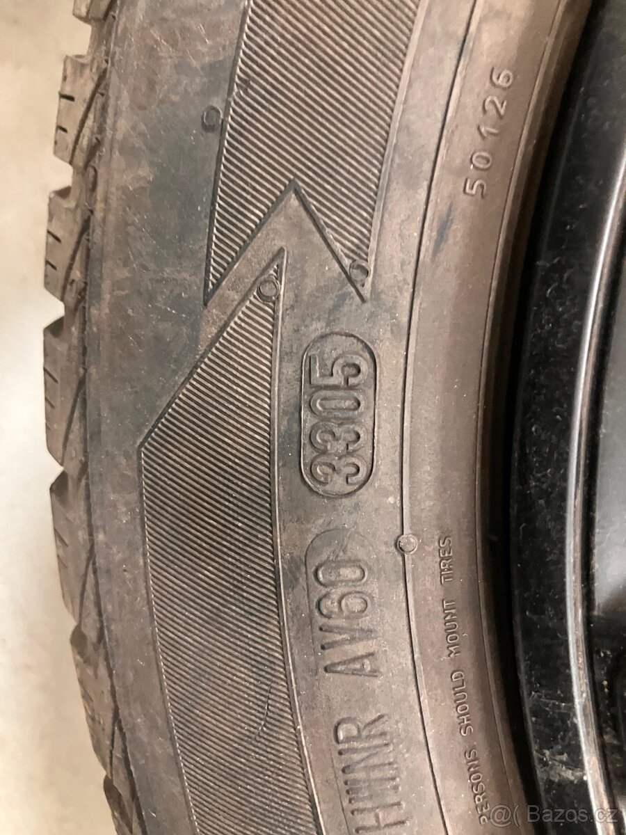 Prodám zimní kola+disky - 3