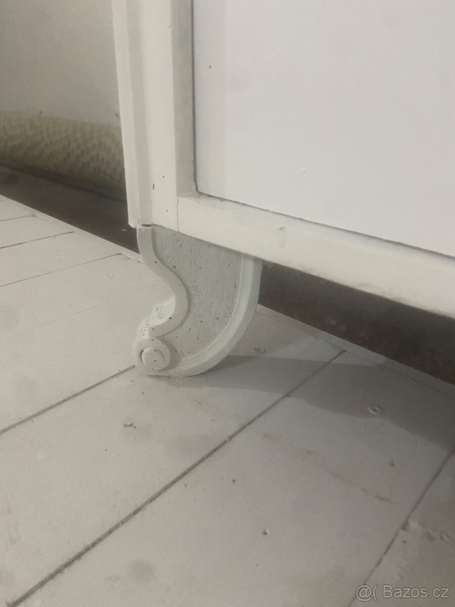 Historická repasovaná komoda s nádstavcem - 3