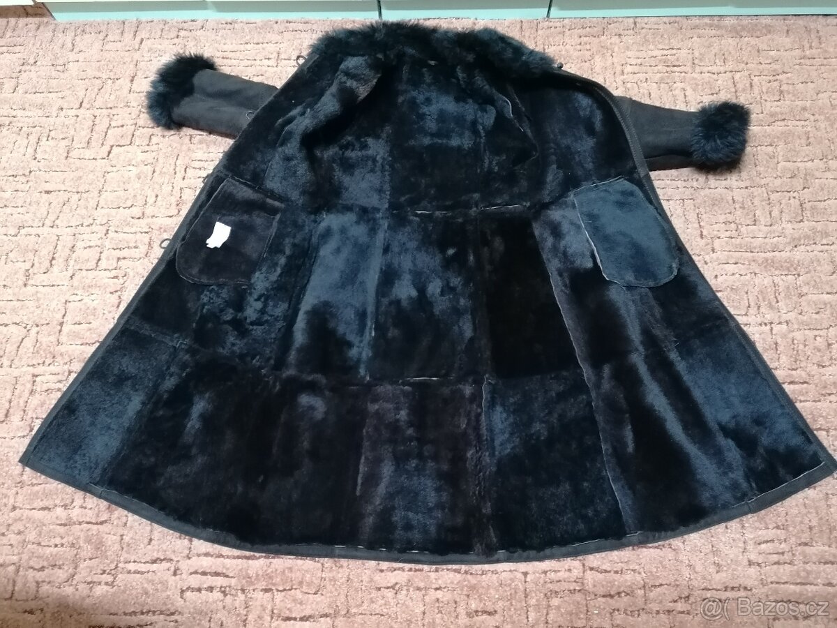 Dámský tmavě hnědý kožich z pravé kožešiny - 3