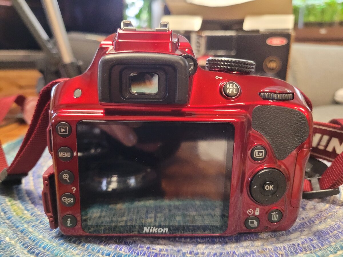 Fotoaparát Nikon D3300 + dva objektivy a příslušenství - 3