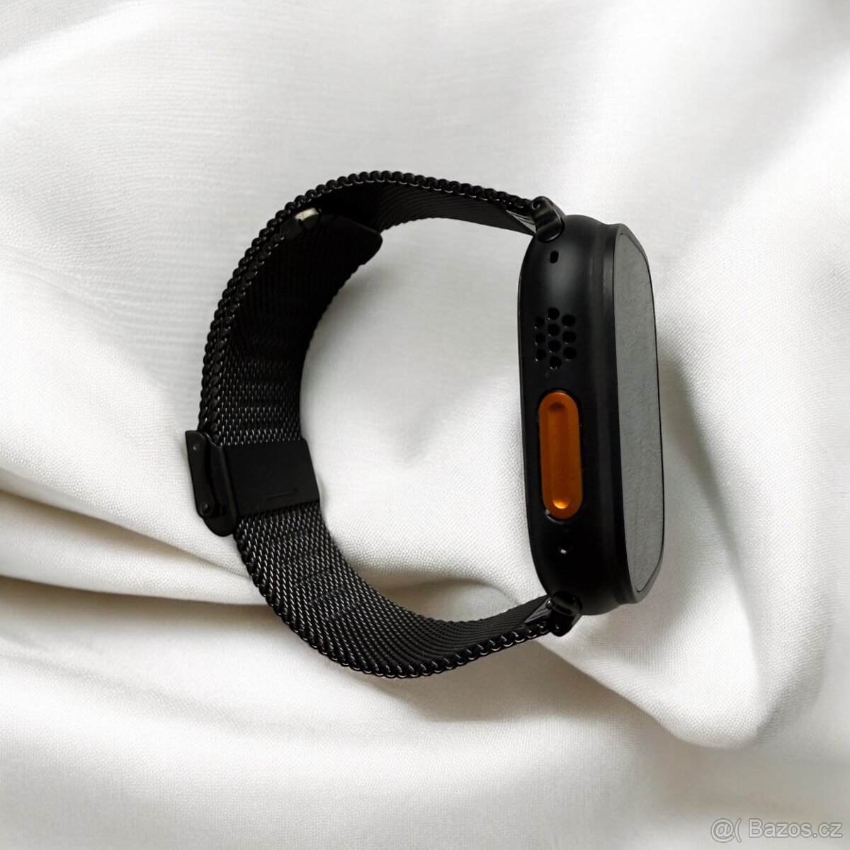 Apple Watch Ultra 3 (2025) 49mm Černý titan - 3