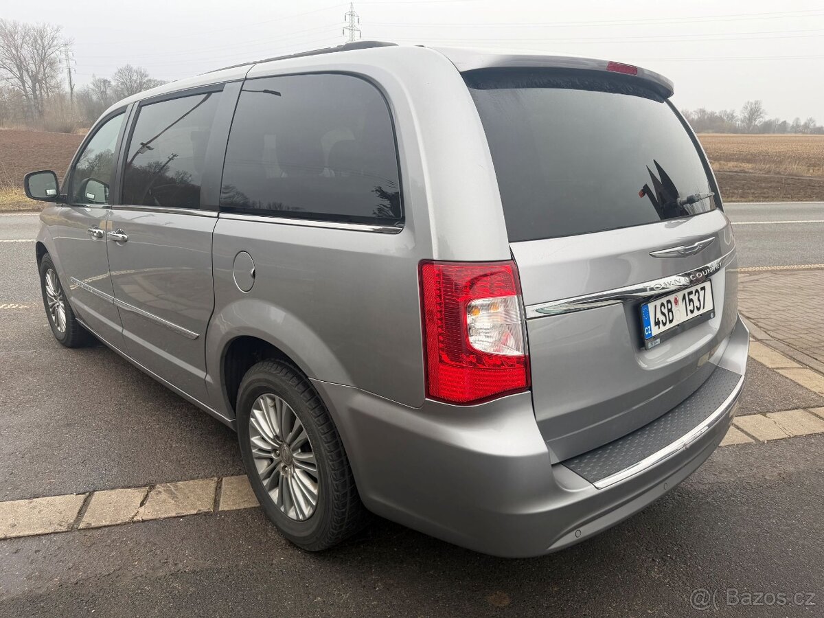 Chrysler Town Country 3,6 LPG DVD Limit 2014 - 3