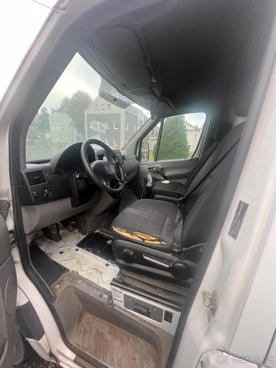 Mercedes-benz Sprinter - 3