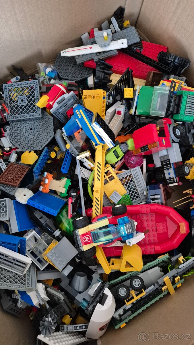 7,2 kg LEGO, celé sety - 3