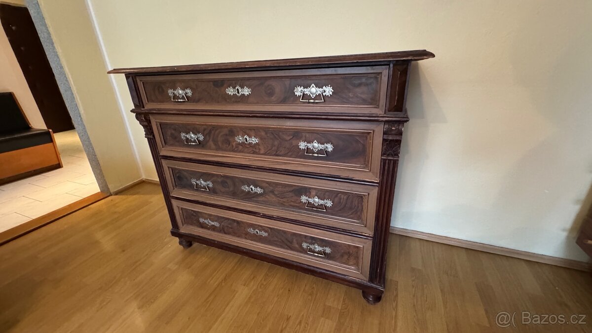 Starožitná komoda - 3