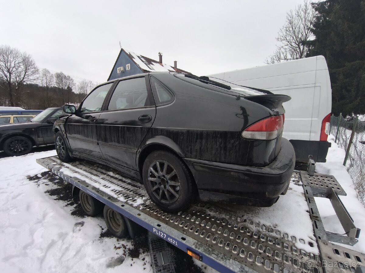 Saab 9na3 2,0 110 kW. R.v 2003 po nehodě na předek - 3