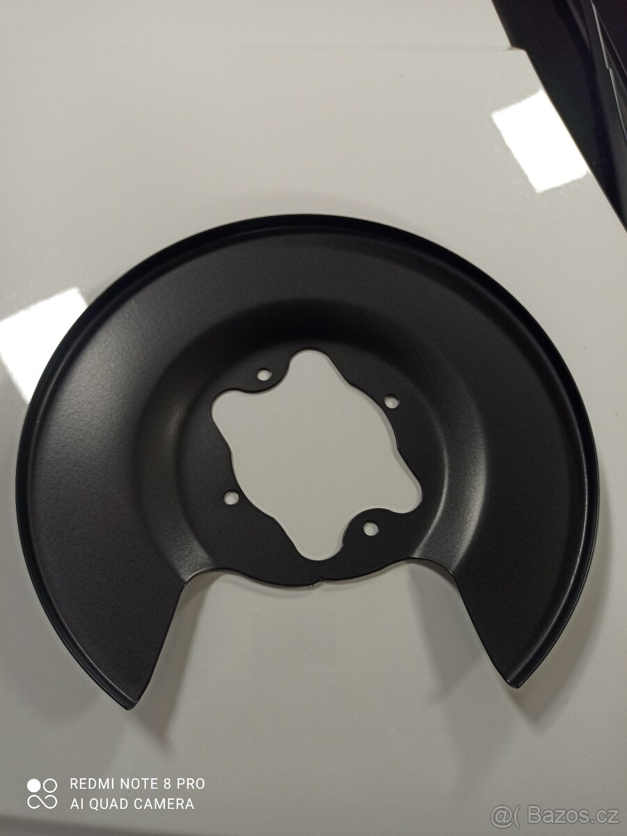 Kryty plechy štíty brzd Hyundai i30 - 3