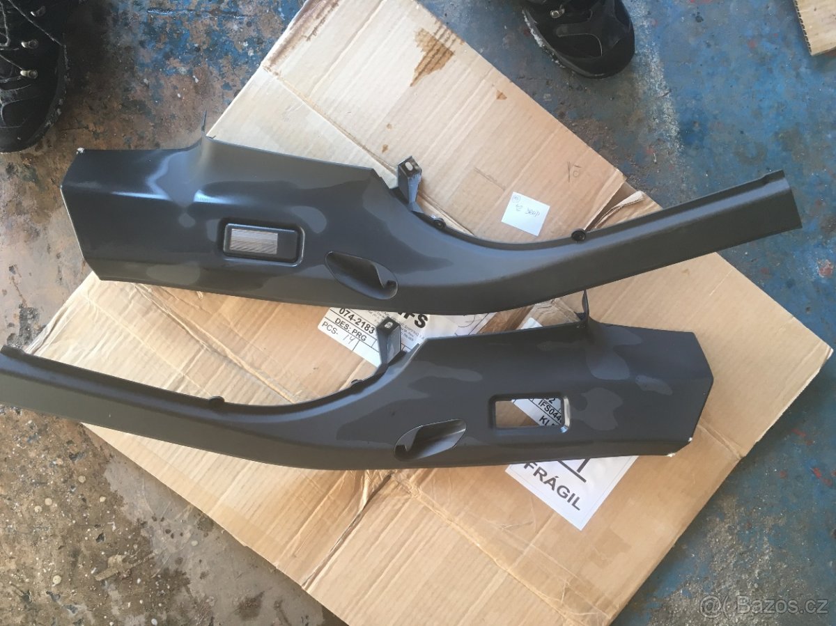 BMW X3 e83- LZ kufrové okno, plasty do kufru atd. - 3