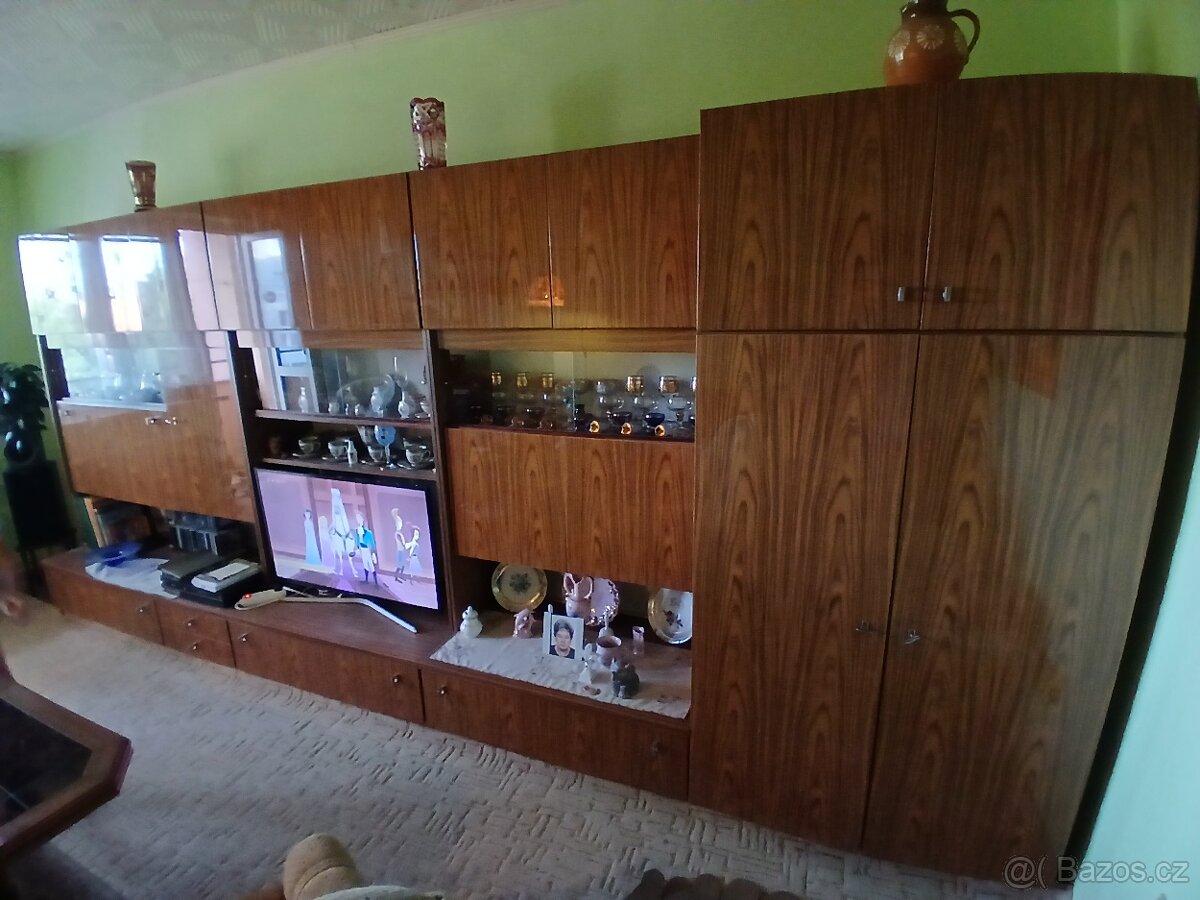 Starožitná velká obývací stěna - 3