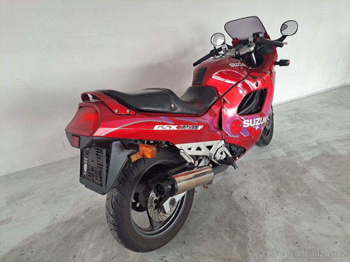 Suzuki GSX 750F - 3