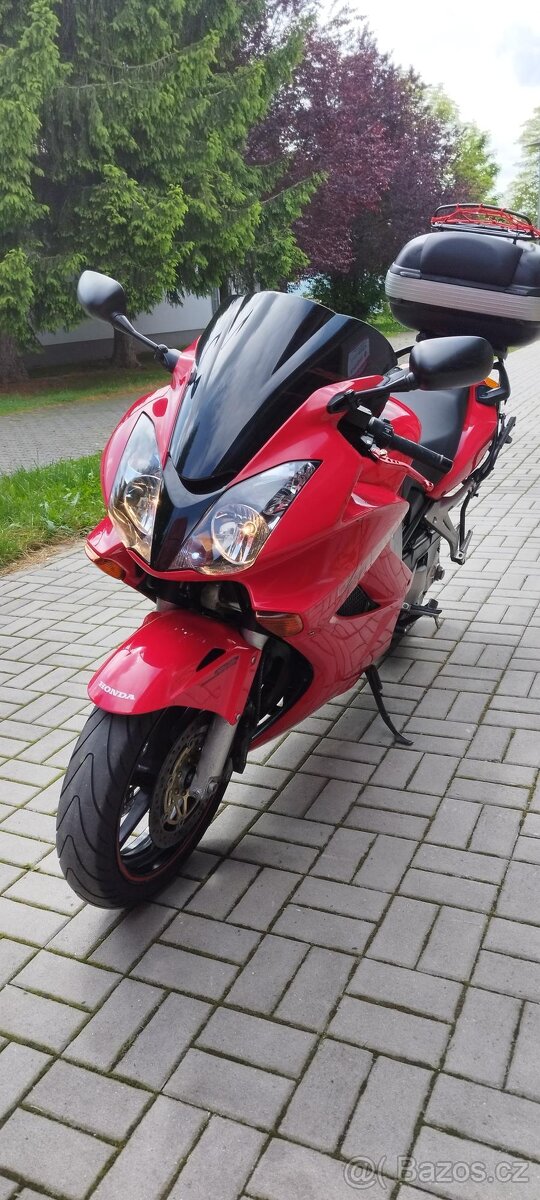 Honda VFR 800 VTEC 46c, 80kw, 40 tis nájezd, KRASAVICE - 3