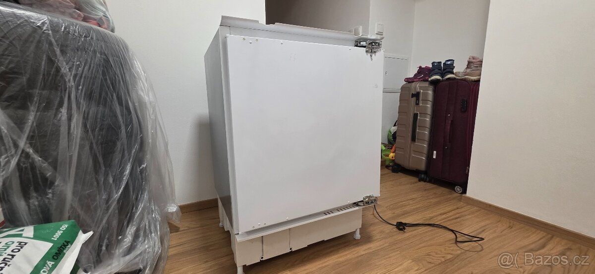 Vestavná lednice s mrazákem - 3