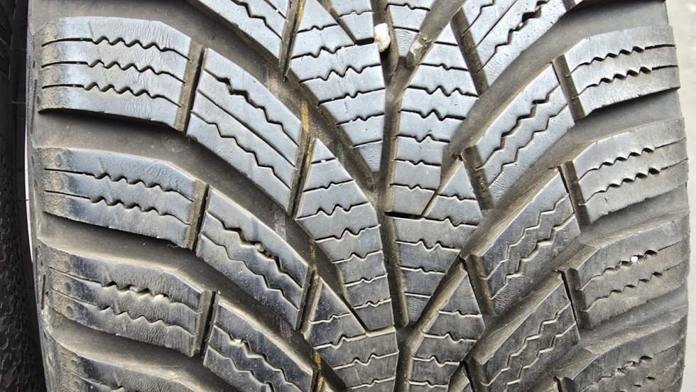 Zimní pneu 195/65/15 Continental - 3