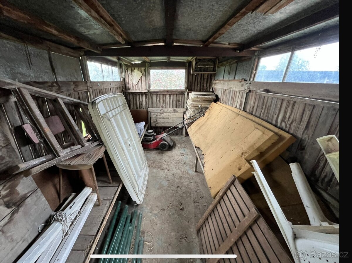 Maringotka/včelín - 3