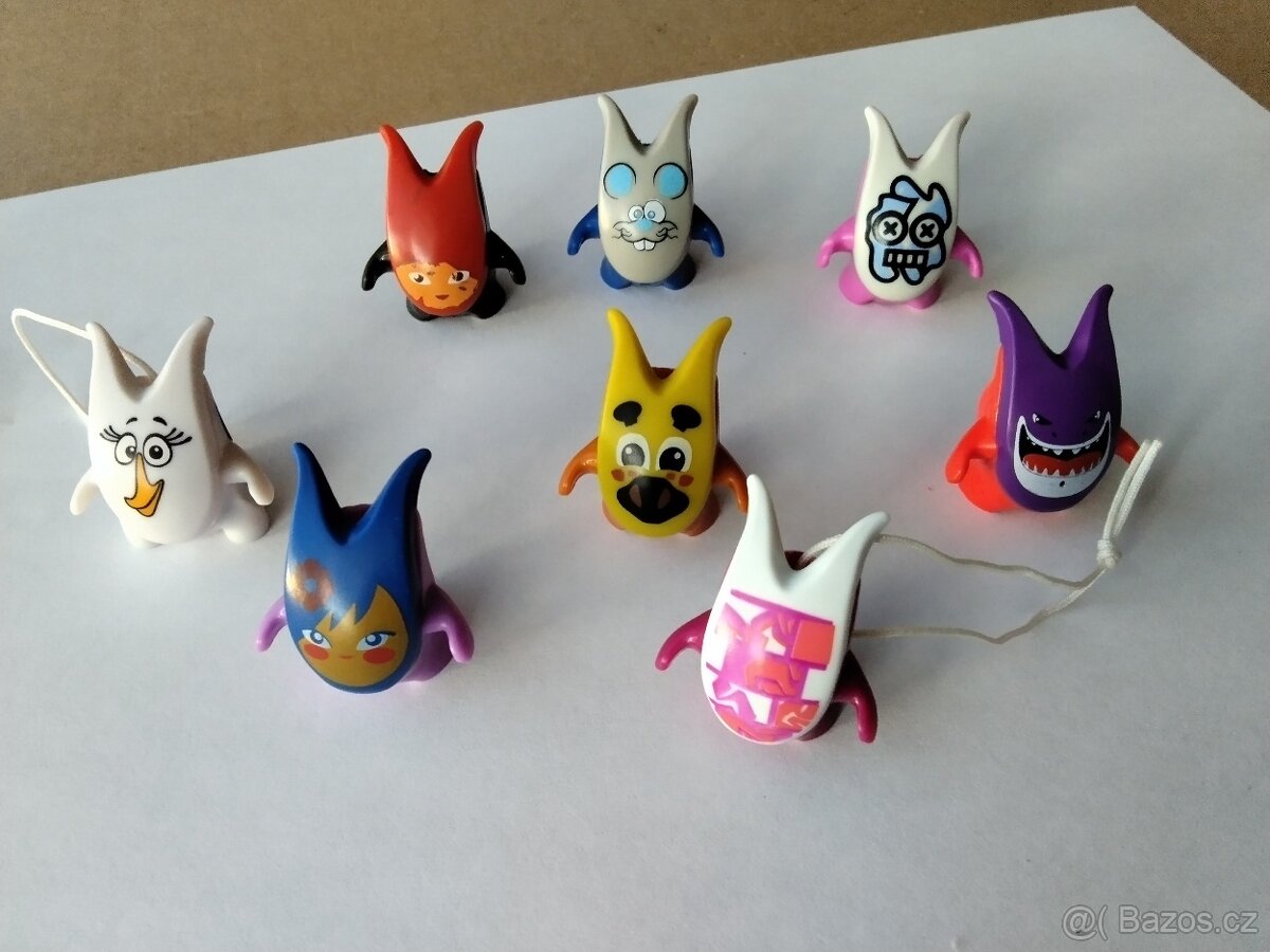 3 RŮZNÉ FIGURKY - 3