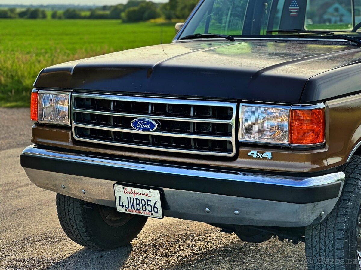 1989 Ford F-250 7.5 V8 XLT | 4x4 | MANUAL | HARDTOP