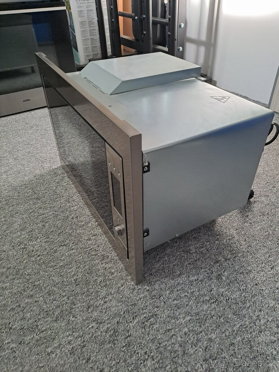 Mikrovlná trouba a trouba vestavná. - 3