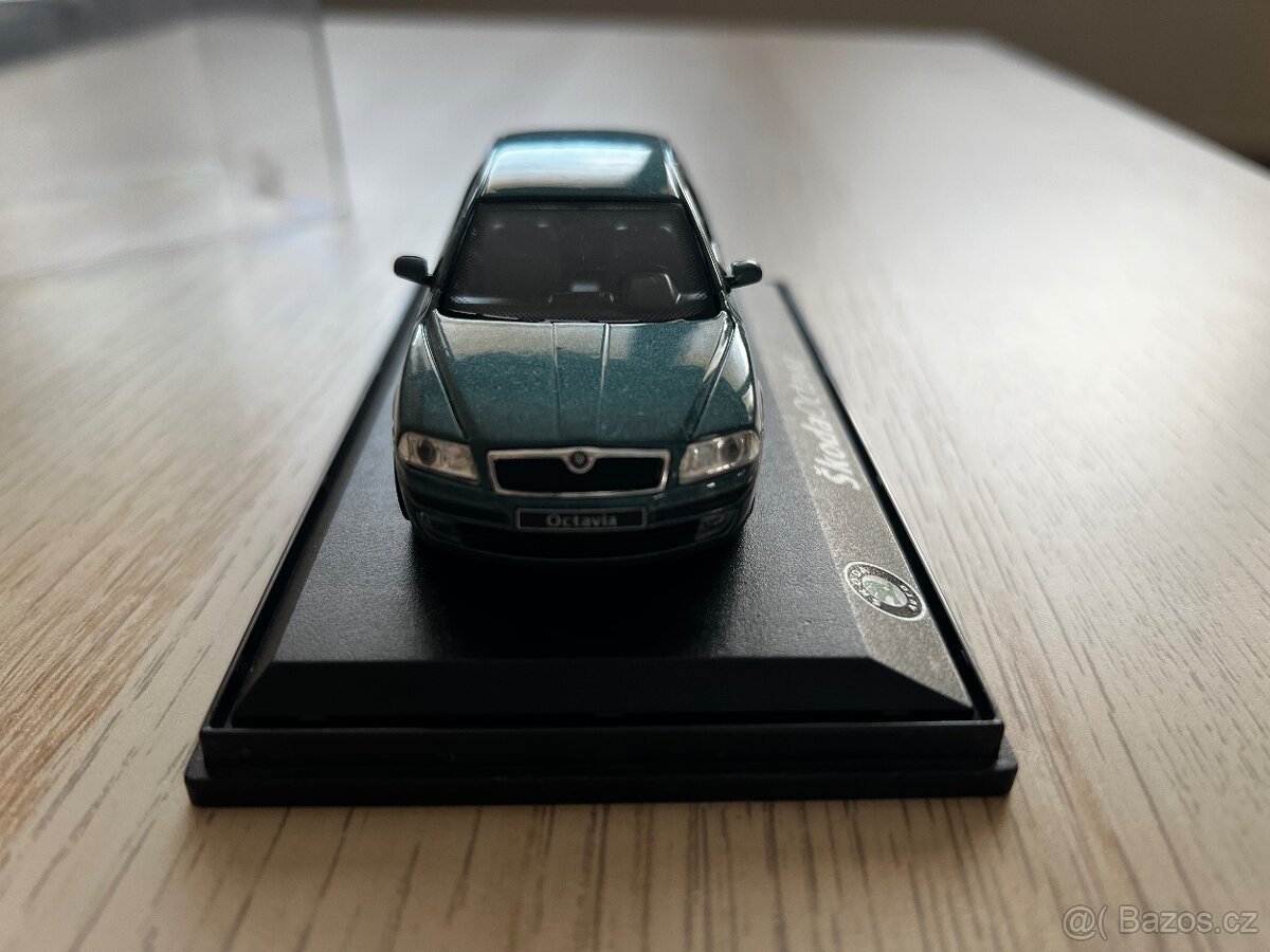 Škoda Octavia II 1:43 Abrex Zelená Liftback - 3