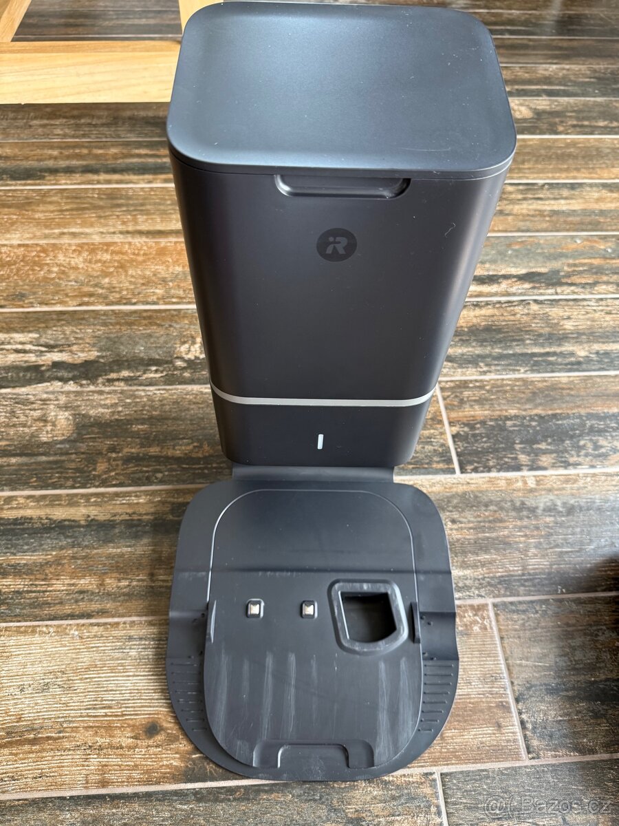 Robotický vysavač Roomba S9+ s dokem a příslušenstvím - 3