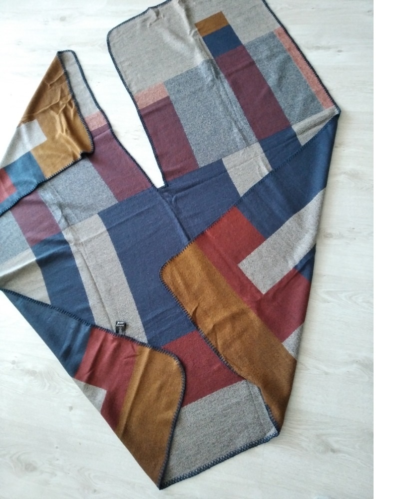 Nový oboustranný pléd akryl s výstřihem 165x130 cm - 3