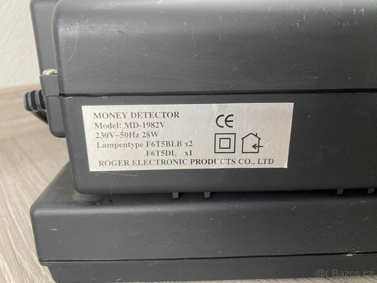 Detektor/tester pravosti bankovek MD-1982V, UV, jako NOVÝ - 3