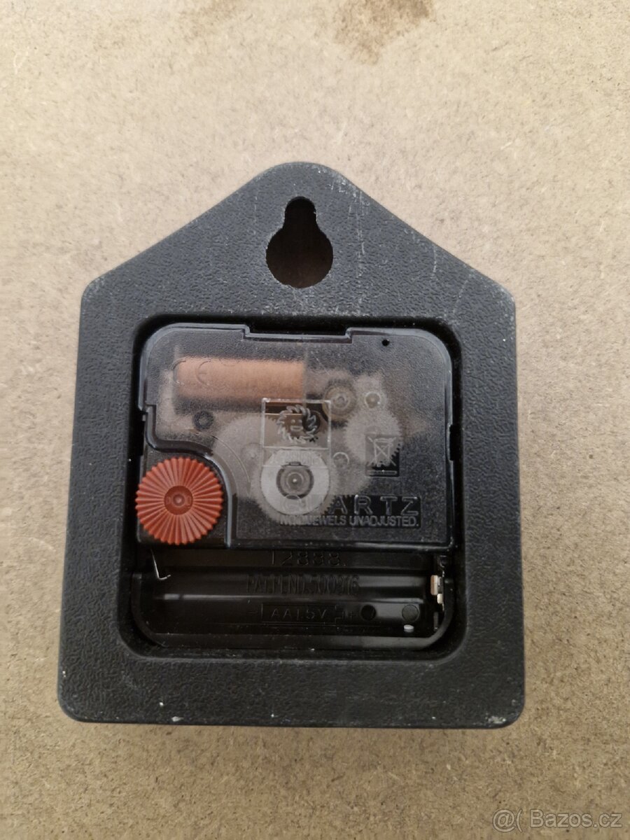 Hodiny tails nové - 3