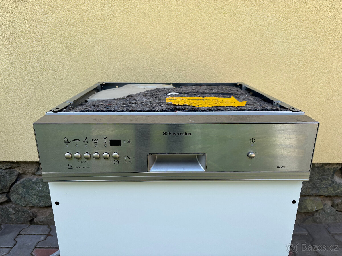 Prodám vestavnou myčka Electrolux - 3