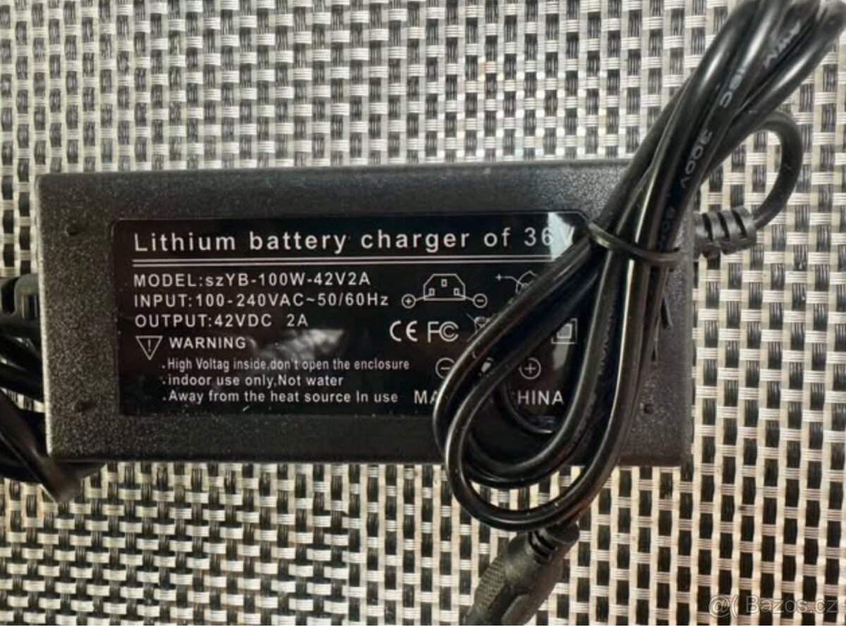 Nabíječka hoverboard/koloběžka 36v 2Ah 3 PIN - 3