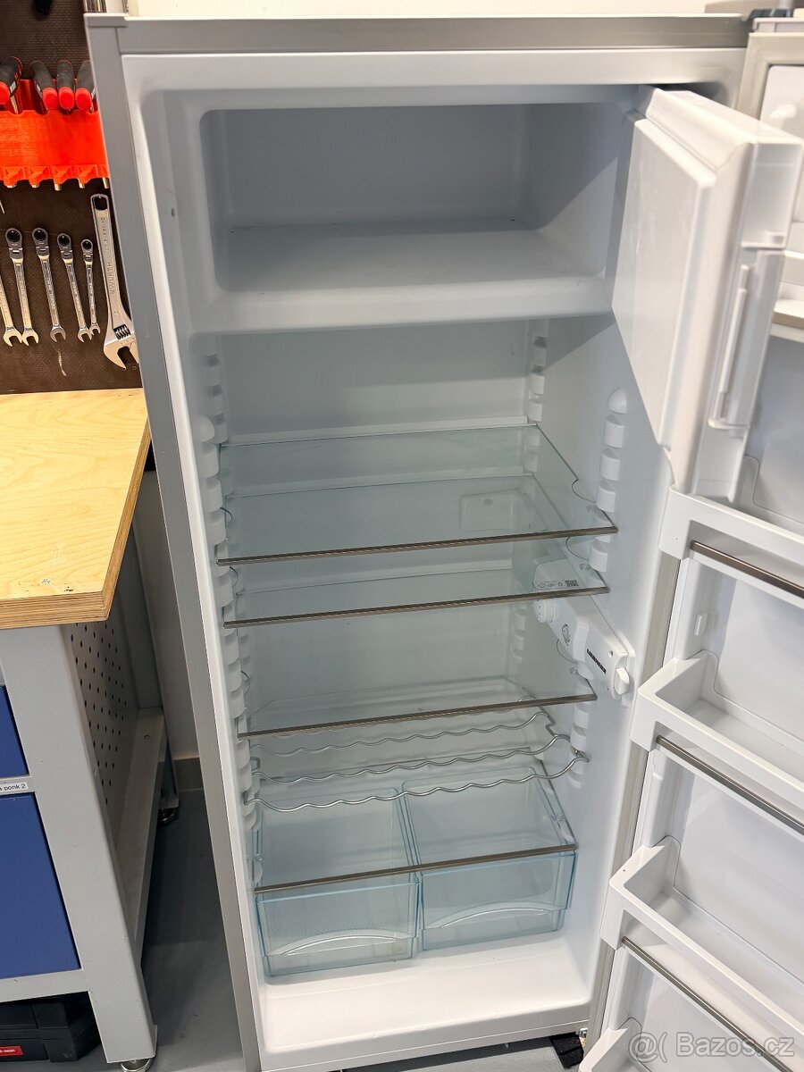 Prodám chladničku s malým mrazákem Liebherr - 3
