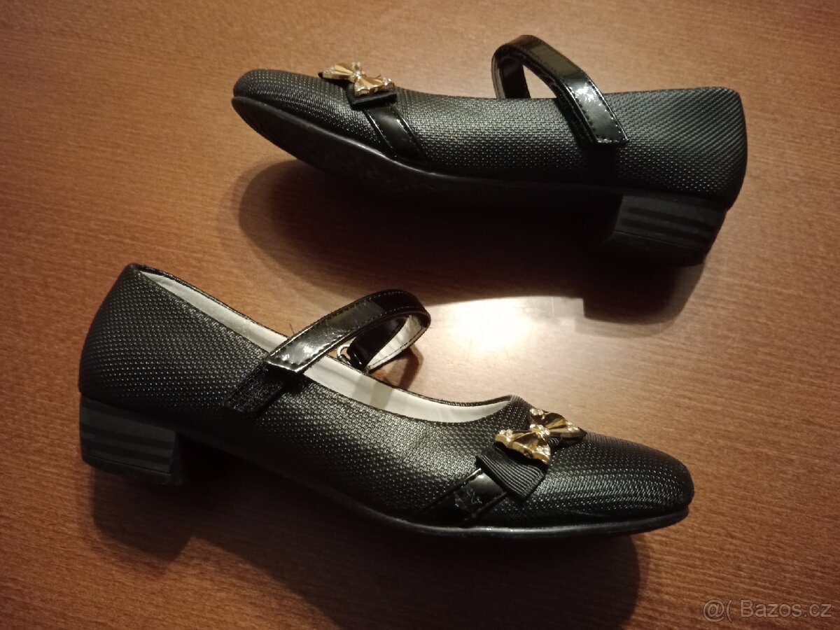 Dívčí střevíce v.34 - 3