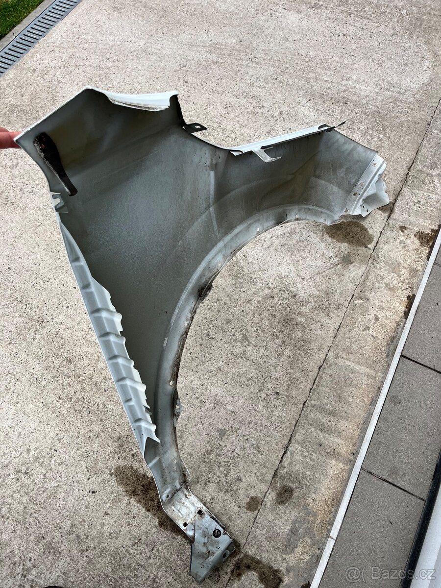 Levý blatník Nissan Qashqai J11 - 3