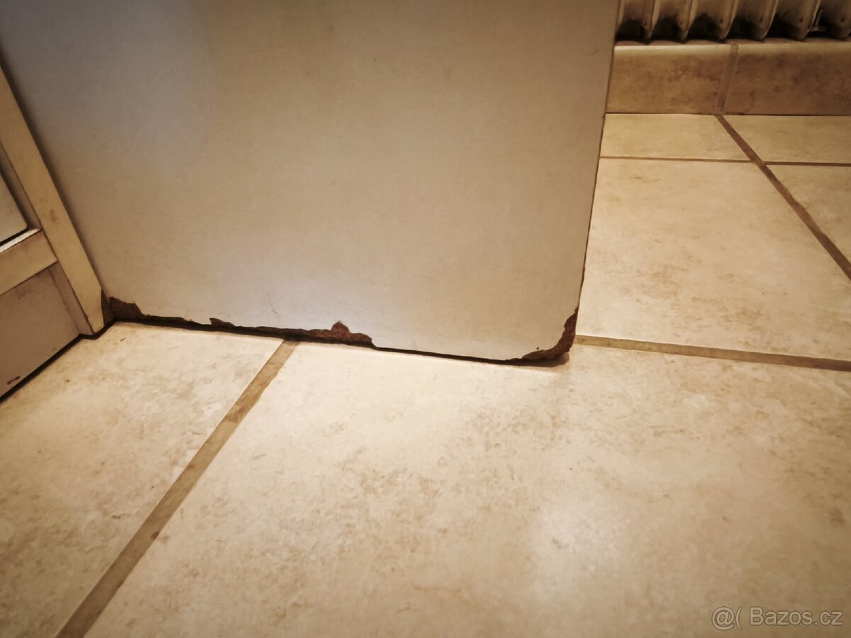 Přebalovací pult a komoda - 3